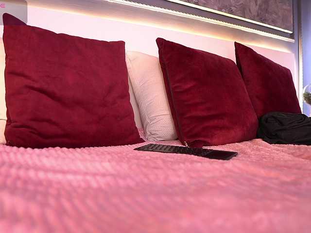 MiaKay live cam on BongaCams
