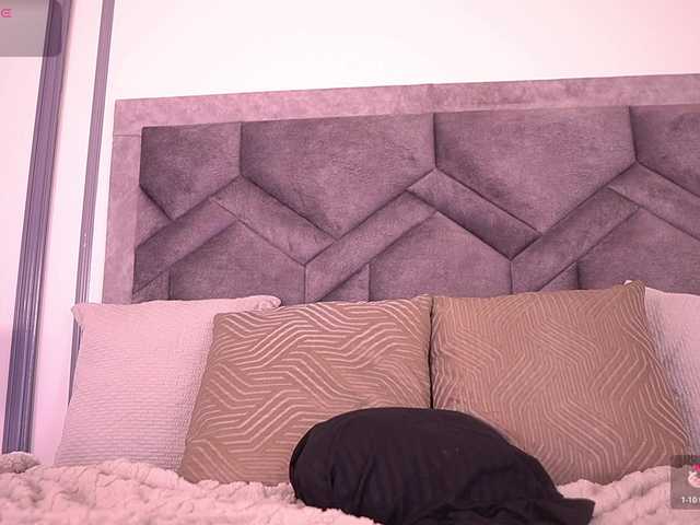 MiaKay live cam on BongaCams
