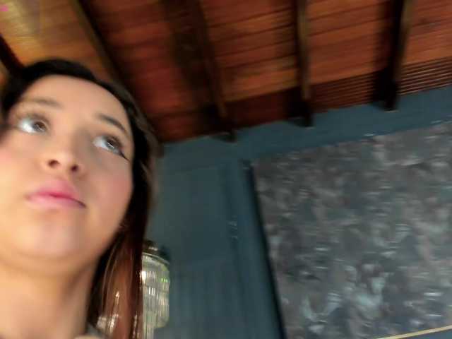 MiaKay live cam on BongaCams