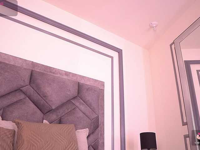 MiaKay live cam on BongaCams