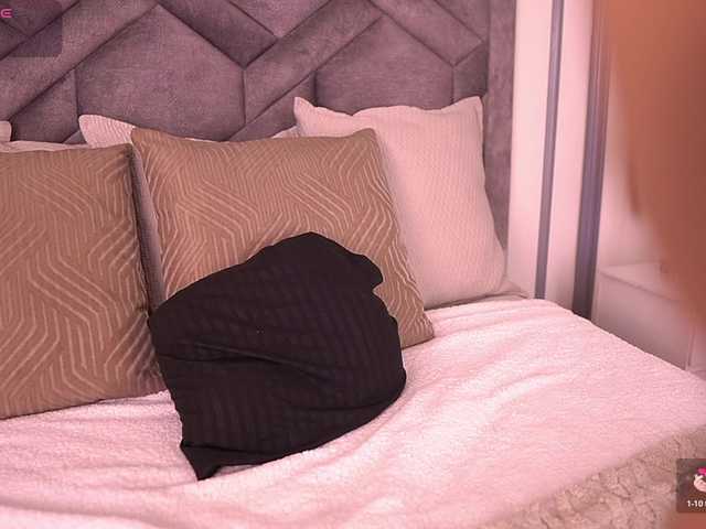 MiaKay live cam on BongaCams
