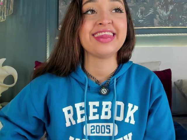 MiaKay live cam on BongaCams