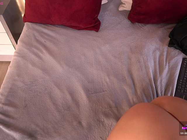 MiaKay live cam on BongaCams