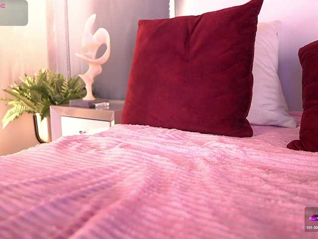 MiaKay live cam on BongaCams
