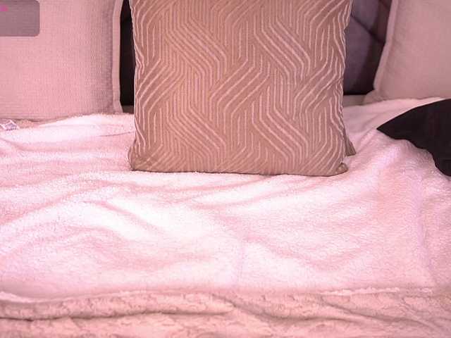 MiaKay live cam on BongaCams