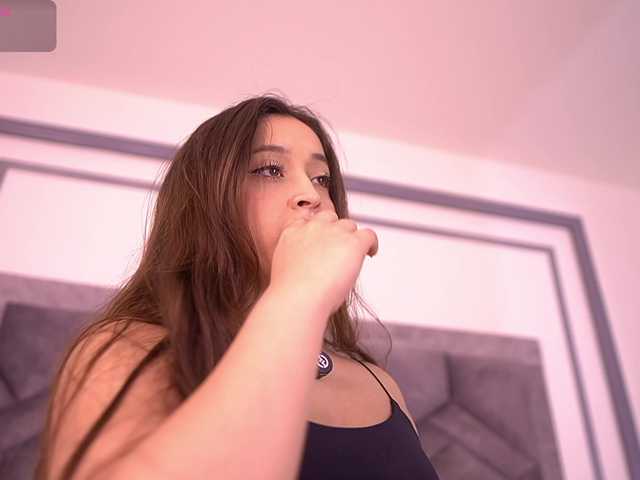 MiaKay live cam on BongaCams