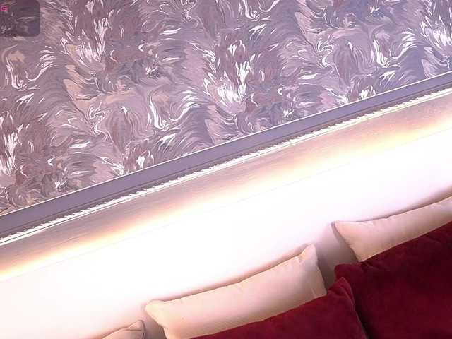 MiaKay live cam on BongaCams