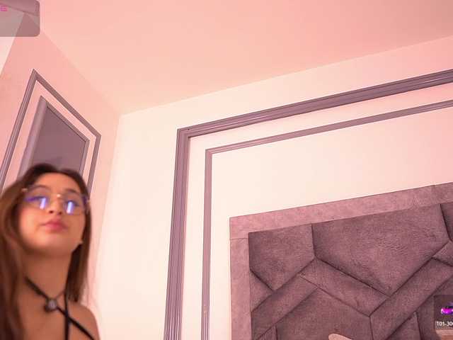 MiaKay live cam on BongaCams
