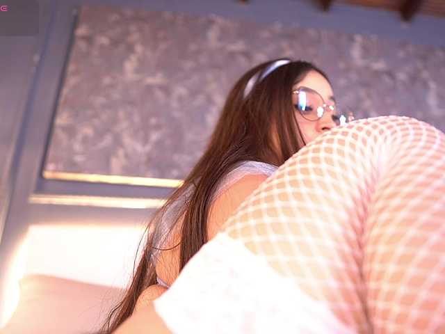 MiaKay live cam on BongaCams