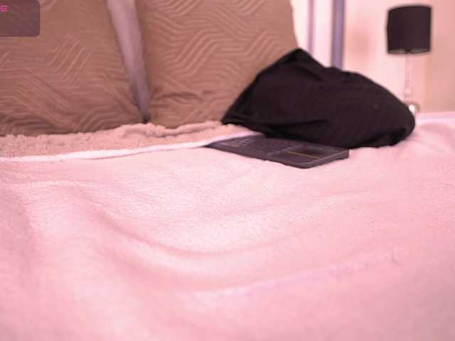 MiaKay live cam on BongaCams