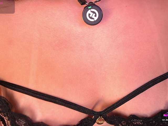 MiaKay live cam on BongaCams