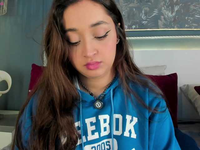 MiaKay live cam on BongaCams