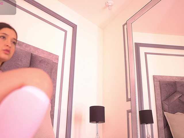 MiaKay live cam on BongaCams
