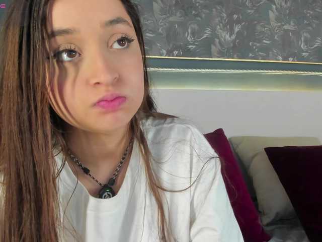 MiaKay live cam on BongaCams