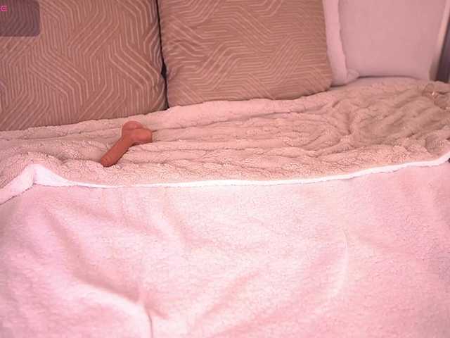 MiaKay live cam on BongaCams