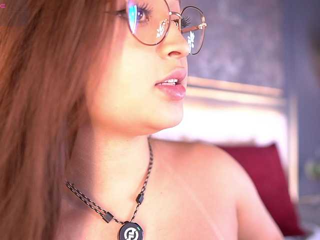 MiaKay live cam on BongaCams