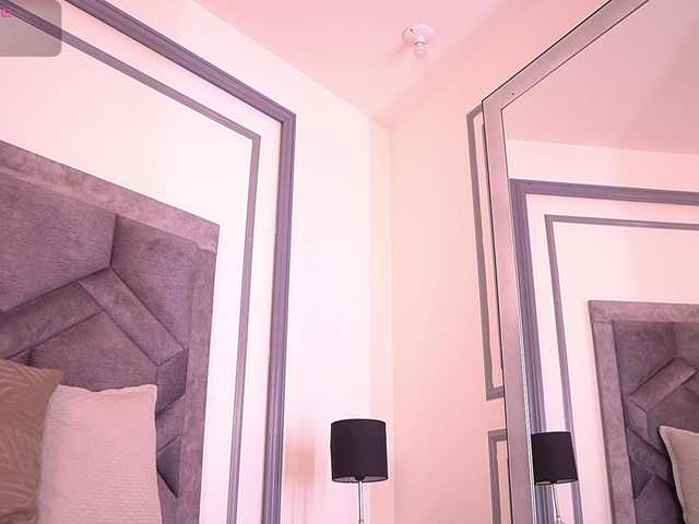 MiaKay live cam on BongaCams