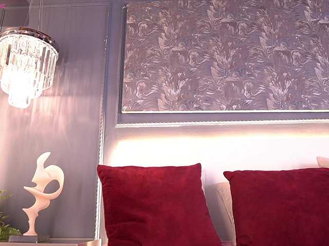 MiaKay live cam on BongaCams
