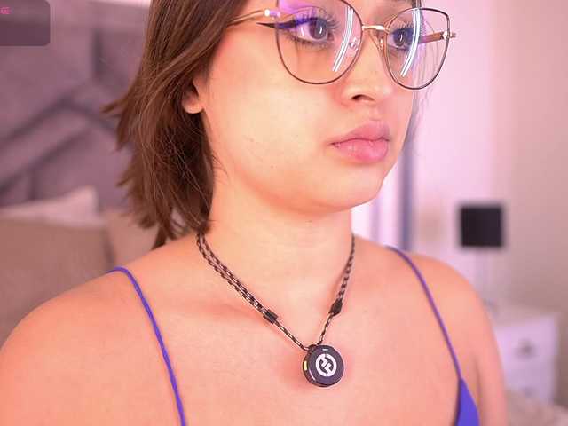 MiaKay live cam on BongaCams