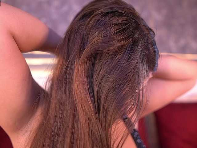 MiaKay live cam on BongaCams