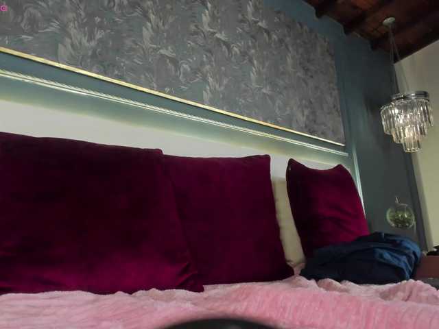 MiaKay live cam on BongaCams