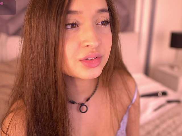 MiaKay live cam on BongaCams