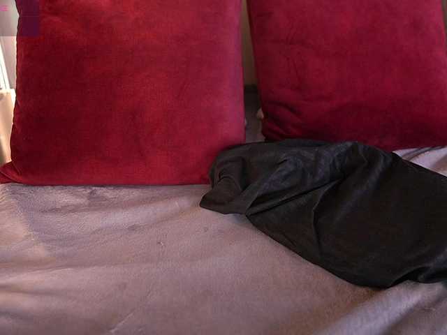 MiaKay live cam on BongaCams