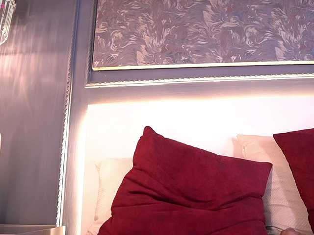 MiaKay live cam on BongaCams