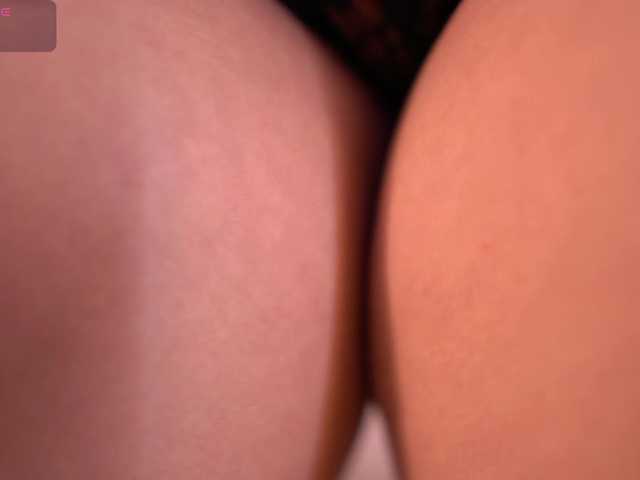 MiaKay live cam on BongaCams