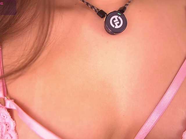 MiaKay live cam on BongaCams