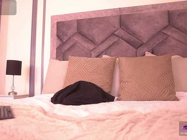 MiaKay live cam on BongaCams