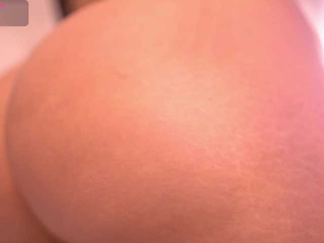 MiaKay live cam on BongaCams