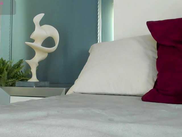 MiaKay live cam on BongaCams