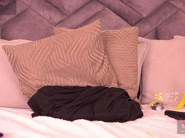 MiaKay live cam on BongaCams