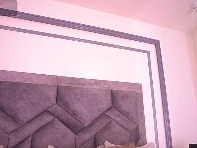 MiaKay live cam on BongaCams
