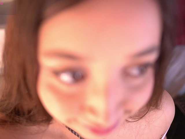 MiaKay live cam on BongaCams
