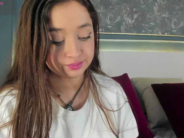 MiaKay live cam on BongaCams
