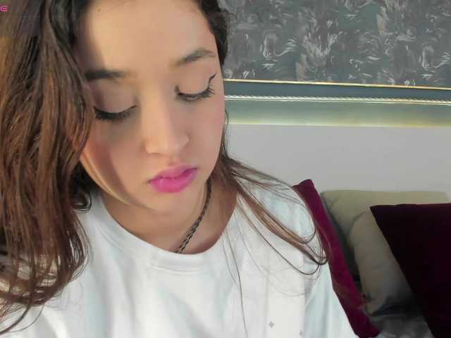 MiaKay live cam on BongaCams