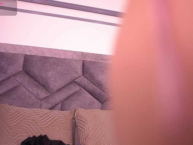 MiaKay live cam on BongaCams