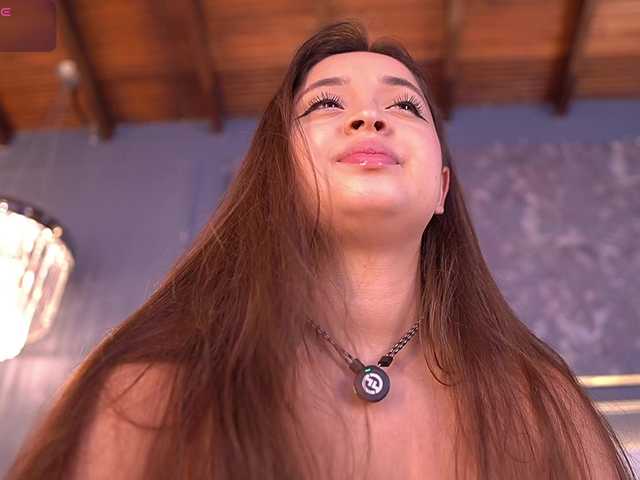 MiaKay live cam on BongaCams