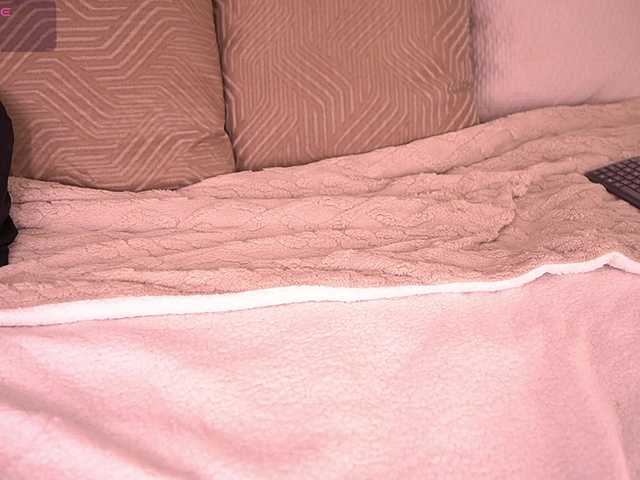 MiaKay live cam on BongaCams