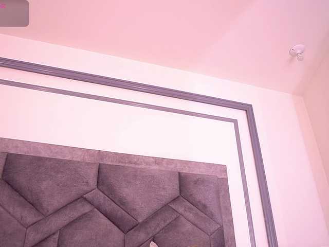 MiaKay live cam preview
