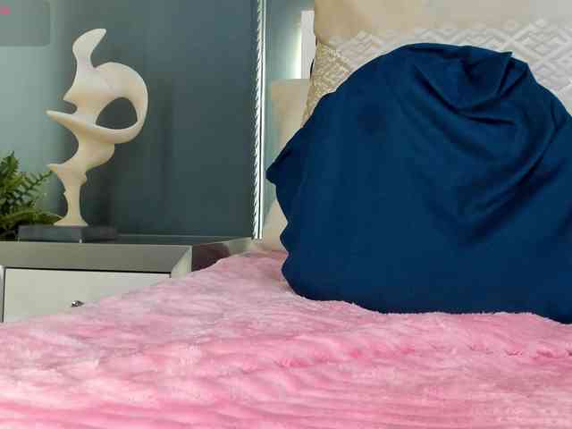 MiaKay webcam