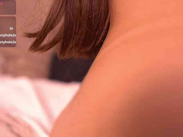 MiaKay webcam