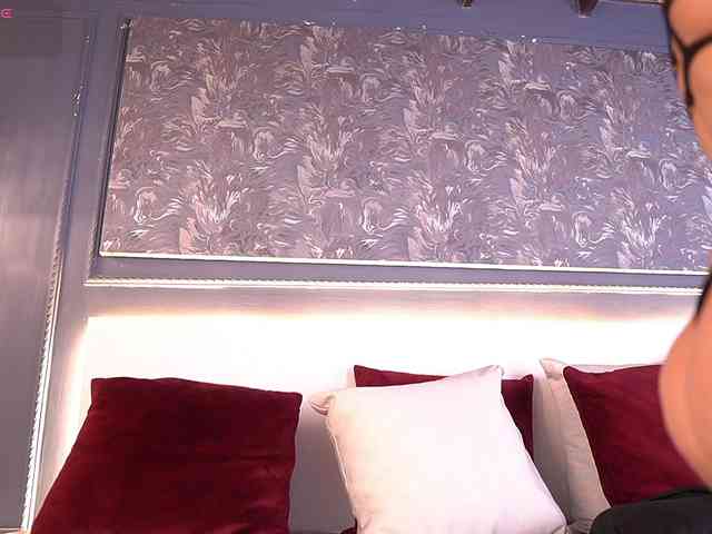 MiaKay webcam