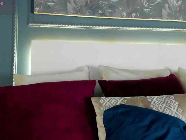 MiaKay webcam