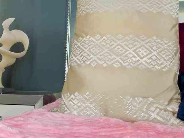 MiaKay webcam