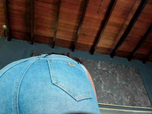 Modelo: MiaKay