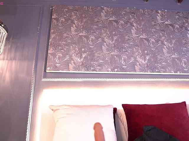 MiaKay webcam