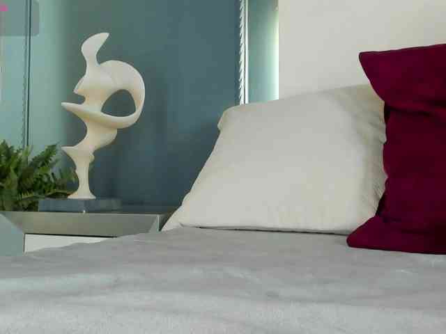 MiaKay webcam